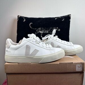 Veja Campo Sneaker in Extra White & Natural Suede platform skater shoe like new